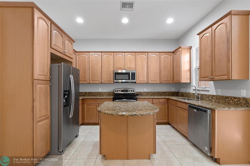 Active With Contract: $640,000 (3 beds, 2 baths, 2092 Square Feet)