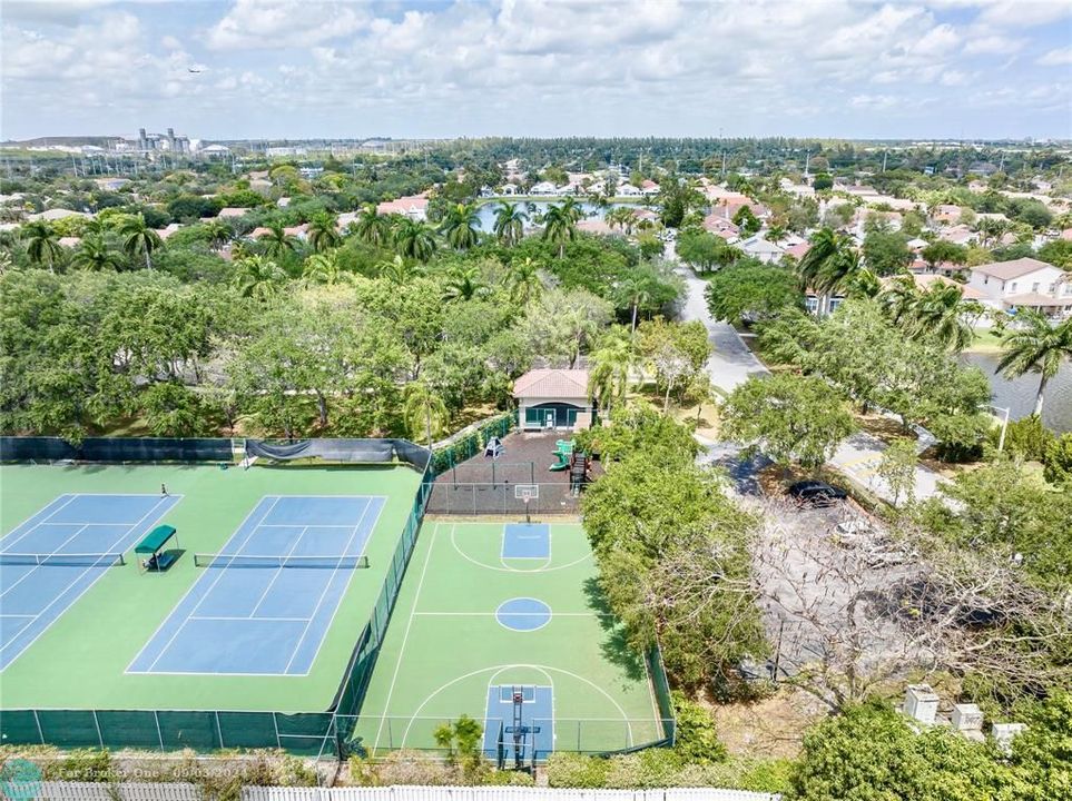 For Sale: $755,000 (3 beds, 2 baths, 1852 Square Feet)