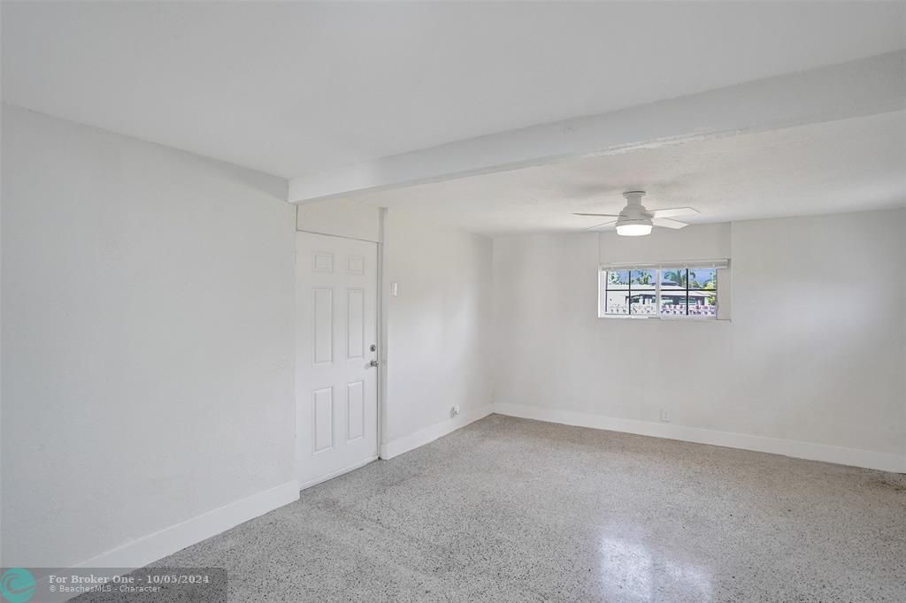 Vendido Recientemente: $375,000 (3 camas, 2 baños, 1210 Pies cuadrados)