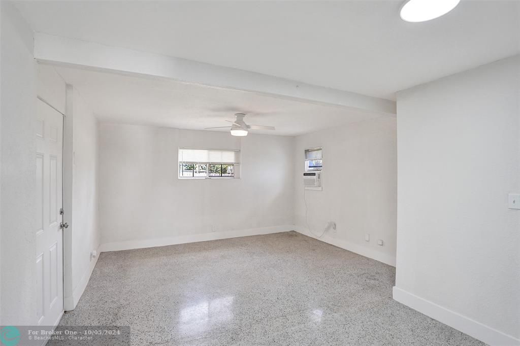 Recently Sold: $375,000 (3 beds, 2 baths, 1210 Square Feet)