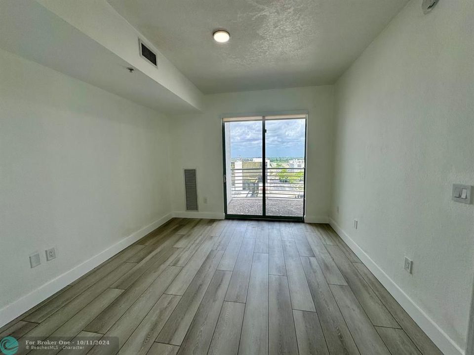 For Rent: $2,900 (2 beds, 2 baths, 1036 Square Feet)