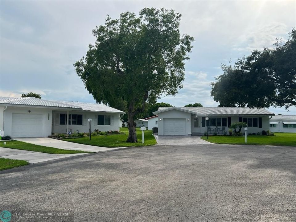 For Sale: $465,000 (2 beds, 2 baths, 1574 Square Feet)