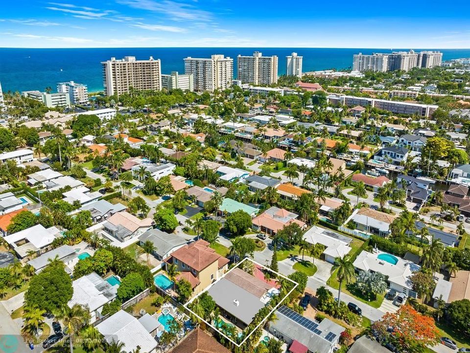 For Sale: $1,300,000 (3 beds, 3 baths, 2674 Square Feet)