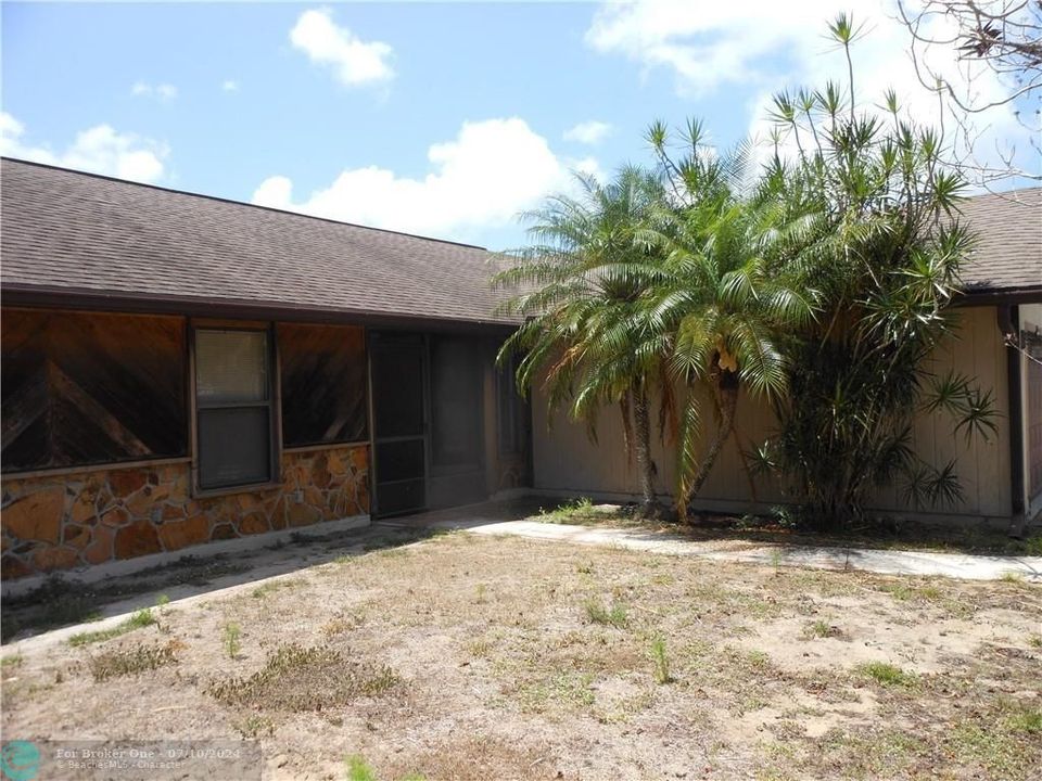 For Sale: $289,000 (3 beds, 2 baths, 1405 Square Feet)