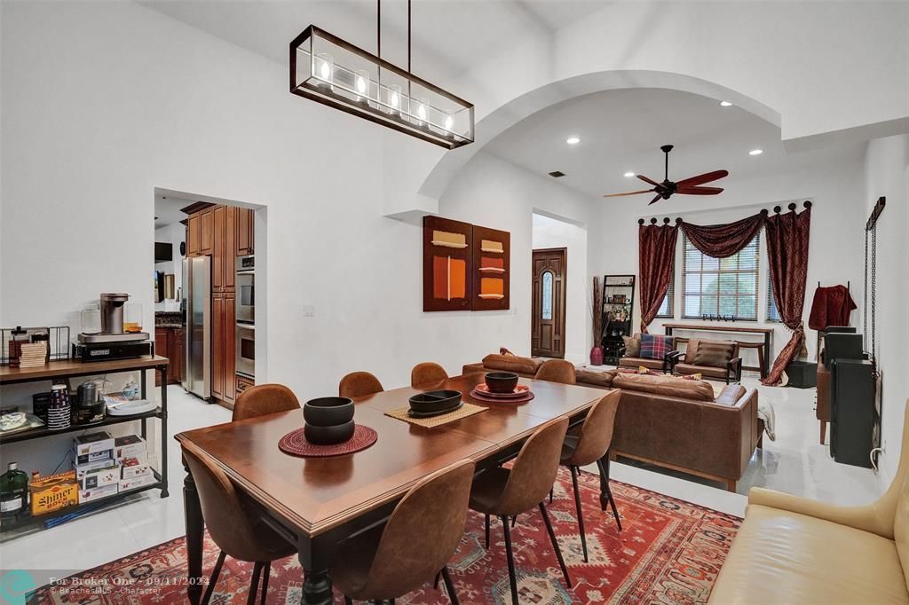 Active With Contract: $985,000 (5 beds, 5 baths, 3913 Square Feet)