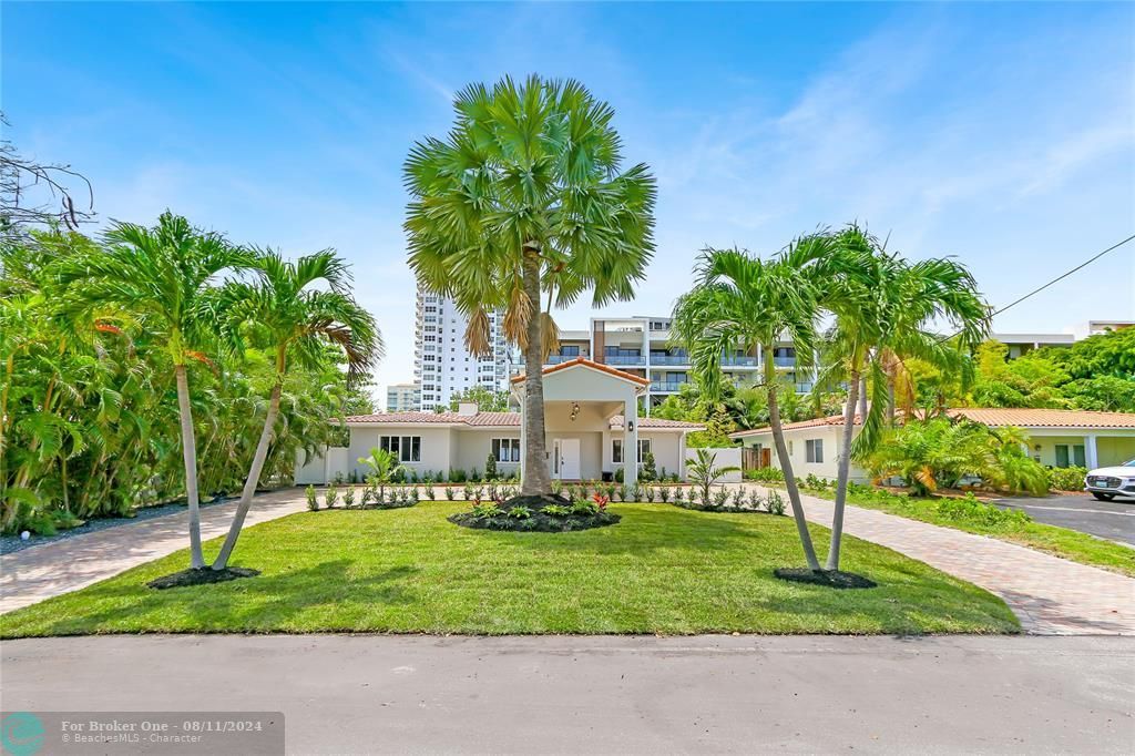 For Sale: $2,875,000 (3 beds, 3 baths, 2198 Square Feet)