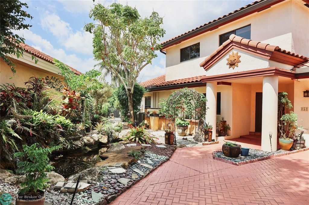 En Venta: $964,000 (5 camas, 3 baños, 3111 Pies cuadrados)