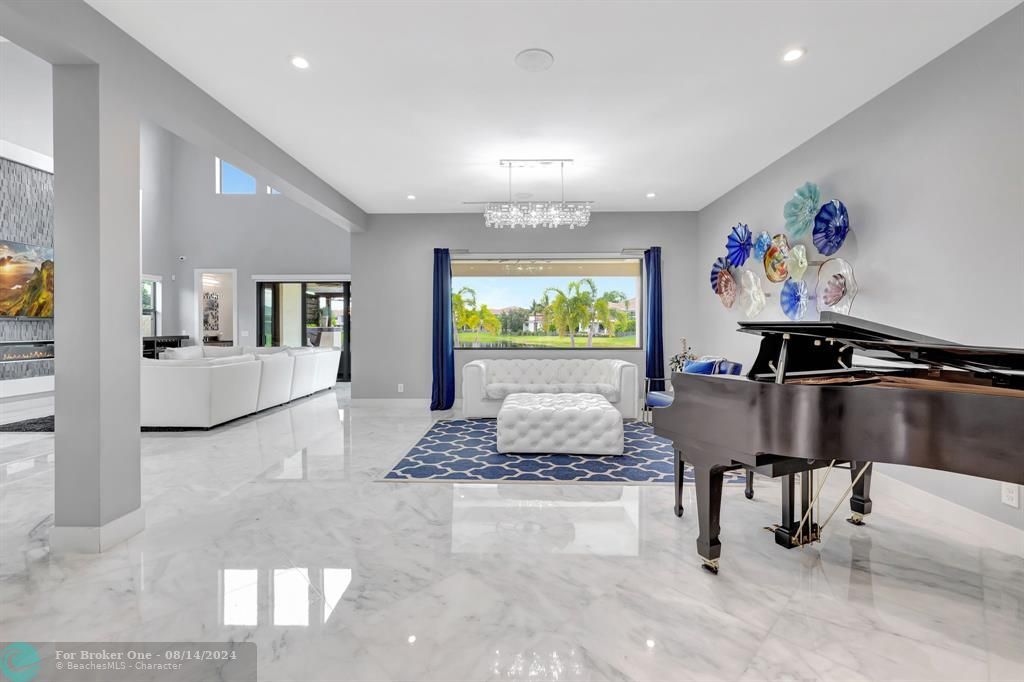 For Sale: $3,636,000 (5 beds, 5 baths, 5325 Square Feet)