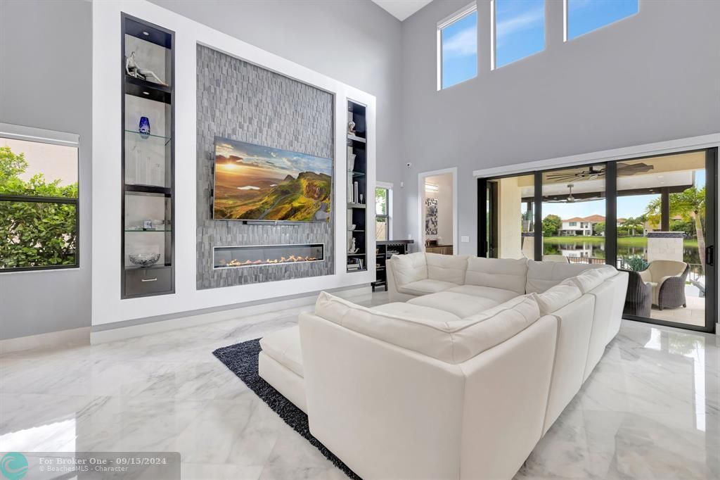 For Sale: $3,636,000 (5 beds, 5 baths, 5325 Square Feet)