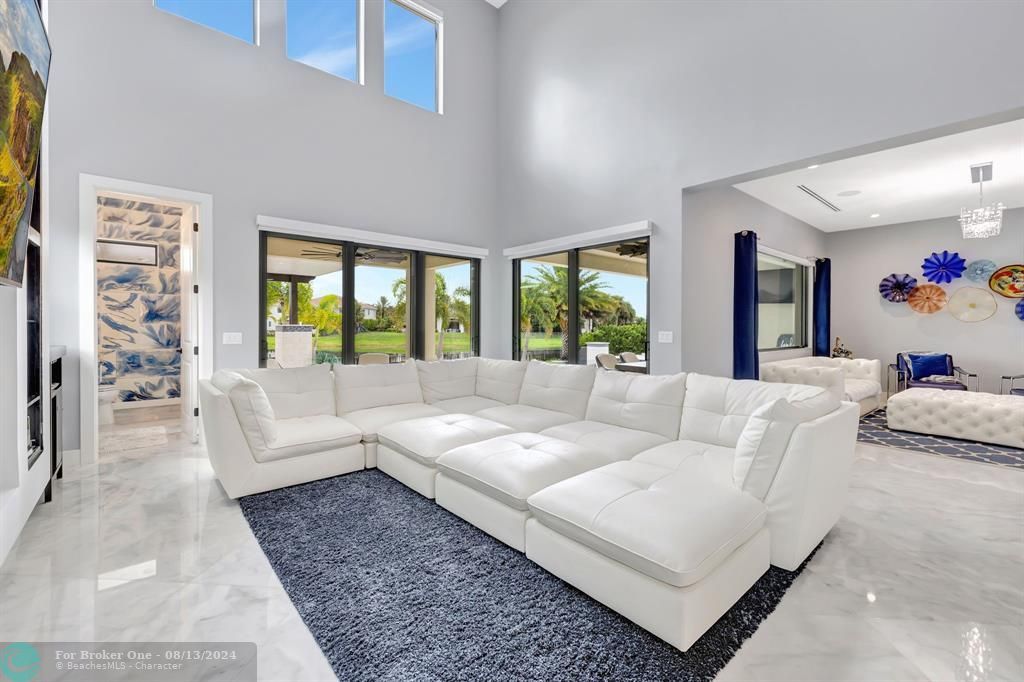 For Sale: $3,636,000 (5 beds, 5 baths, 5325 Square Feet)