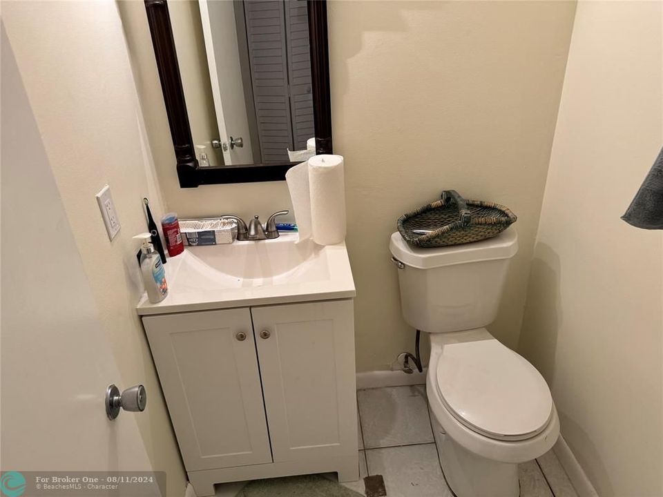 For Rent: $1,725 (1 beds, 1 baths, 597 Square Feet)