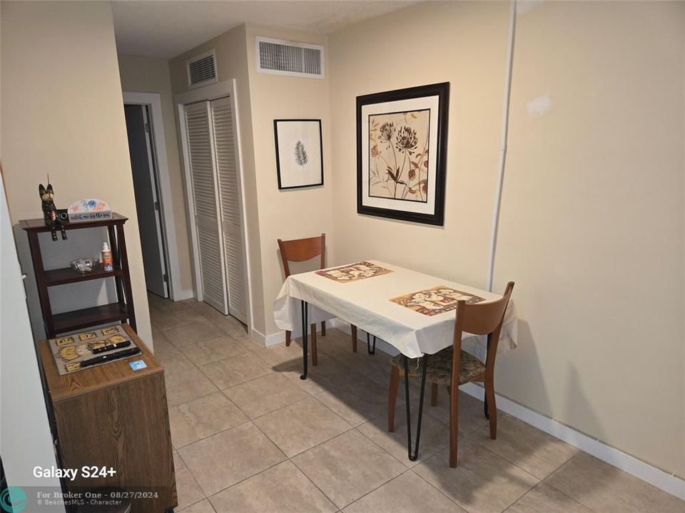 For Rent: $1,600 (1 beds, 1 baths, 650 Square Feet)