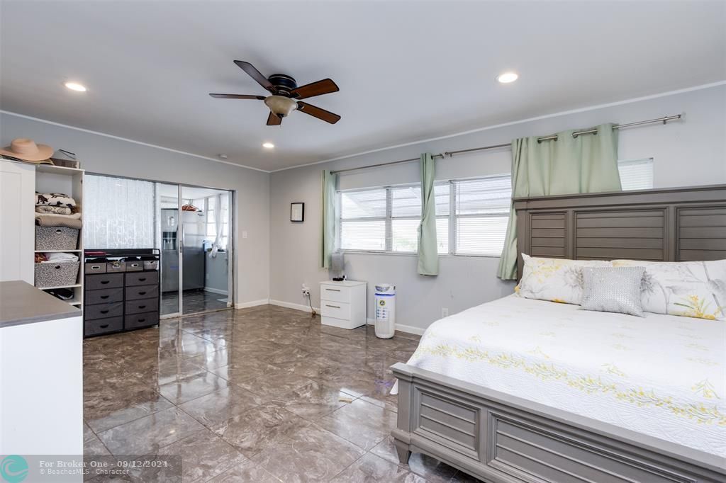 For Sale: $428,000 (3 beds, 1 baths, 1312 Square Feet)