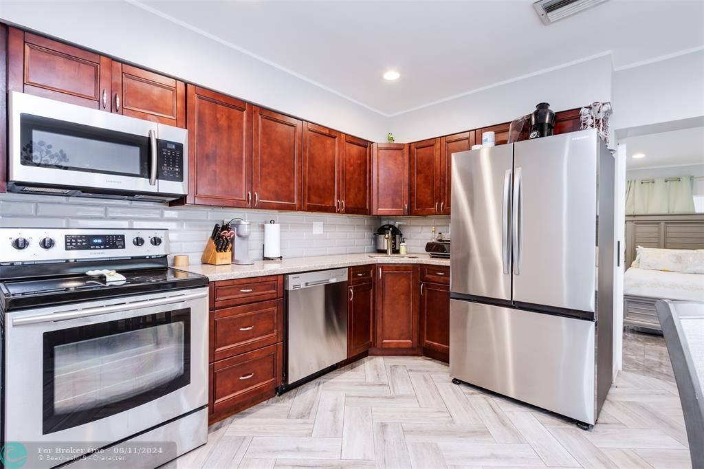 For Sale: $428,000 (3 beds, 1 baths, 1312 Square Feet)