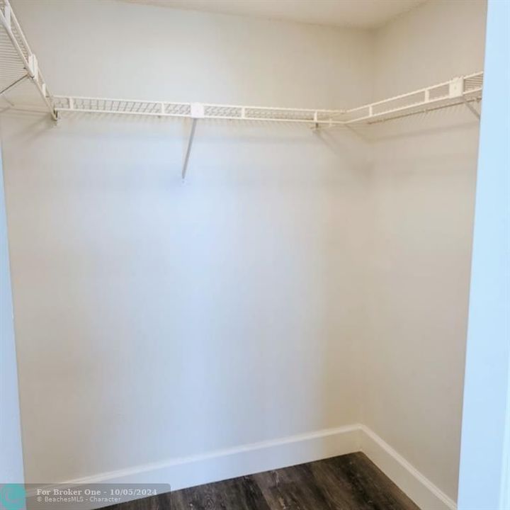 For Rent: $1,900 (2 beds, 2 baths, 970 Square Feet)