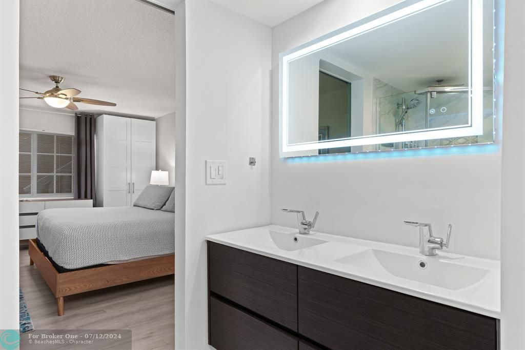 En Venta: $425,000 (2 camas, 2 baños, 1180 Pies cuadrados)