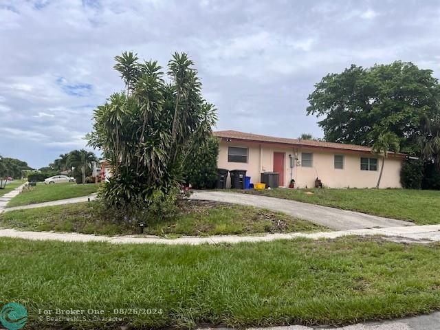 For Sale: $455,000 (3 beds, 2 baths, 1768 Square Feet)