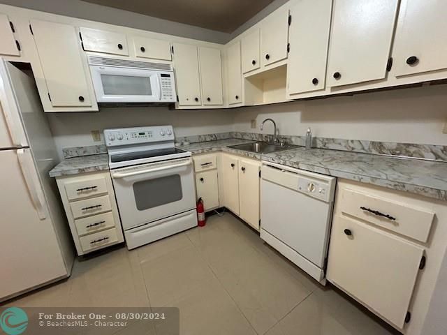 В аренду: $1,950 (2 спален, 2 ванн, 1110 Квадратных фут)