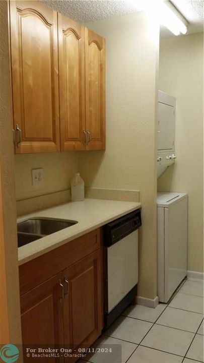 For Rent: $1,850 (2 beds, 2 baths, 768 Square Feet)