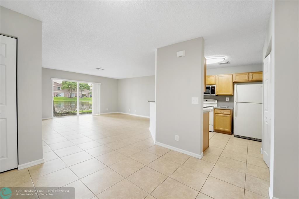 For Rent: $2,800 (3 beds, 2 baths, 1446 Square Feet)