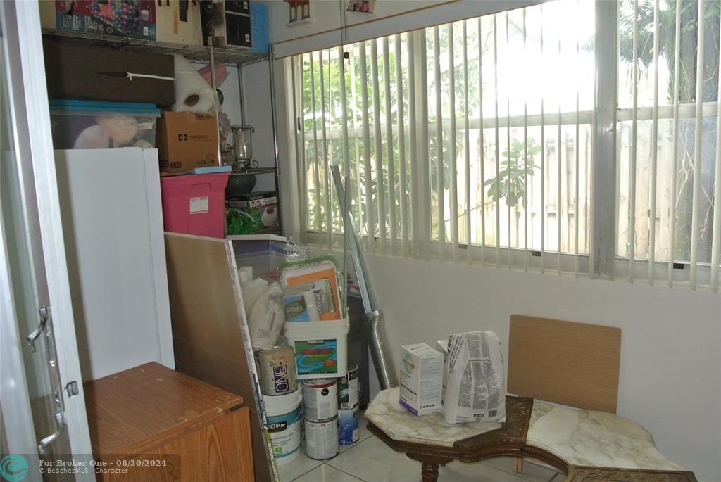 For Sale: $125,000 (2 beds, 2 baths, 1021 Square Feet)