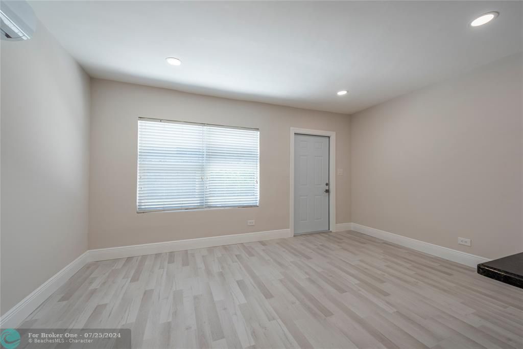 For Rent: $2,145 (1 beds, 1 baths, 600 Square Feet)