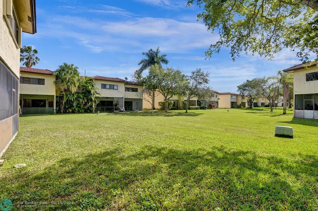 For Sale: $399,000 (3 beds, 2 baths, 1656 Square Feet)