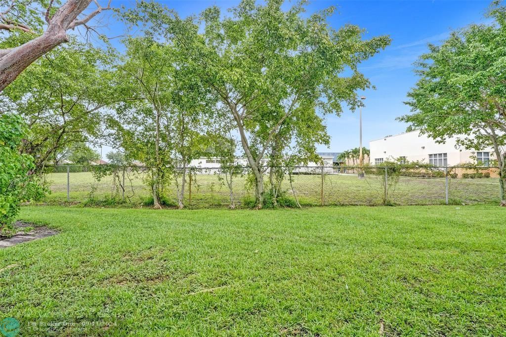 For Sale: $399,000 (3 beds, 2 baths, 1656 Square Feet)