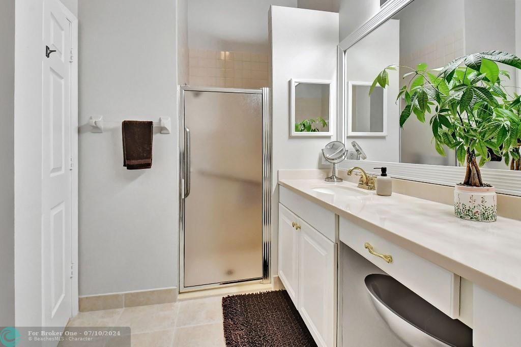 Active With Contract: $404,900 (2 beds, 2 baths, 1657 Square Feet)