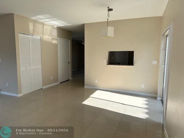 For Rent: $3,200 (3 beds, 2 baths, 1634 Square Feet)