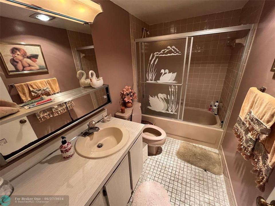 待售: $299,000 (2 贝兹, 2 浴室, 1190 平方英尺)