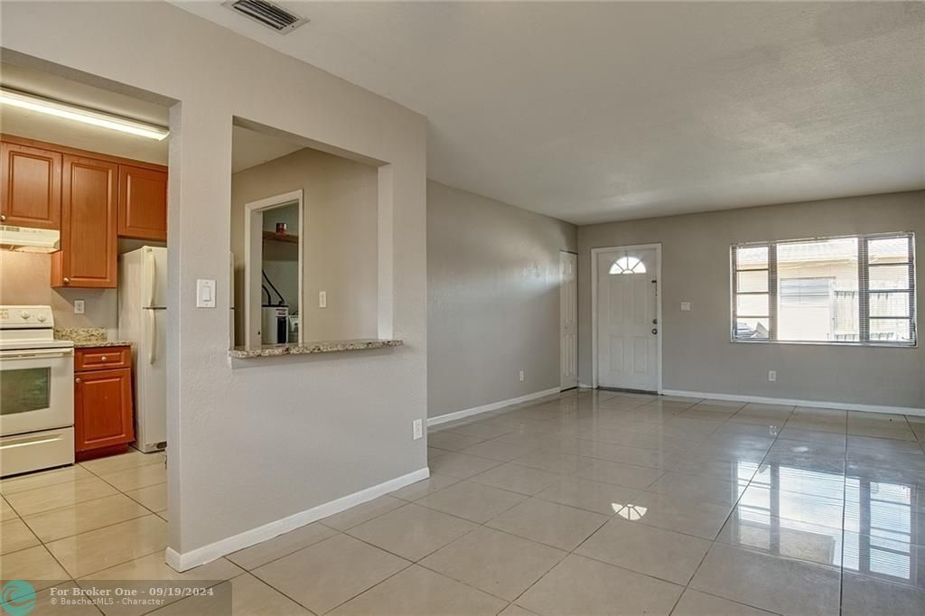 For Rent: $2,995 (3 beds, 2 baths, 1188 Square Feet)