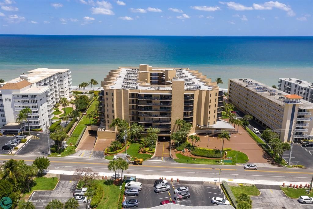 For Sale: $1,600,000 (3 beds, 2 baths, 2567 Square Feet)