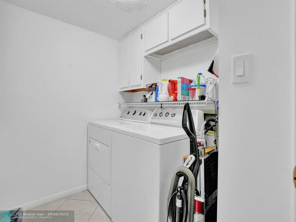 For Sale: $259,000 (2 beds, 2 baths, 1339 Square Feet)