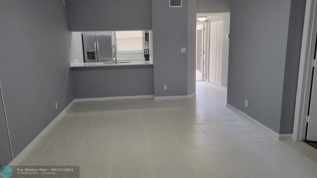 For Rent: $2,000 (2 beds, 2 baths, 767 Square Feet)