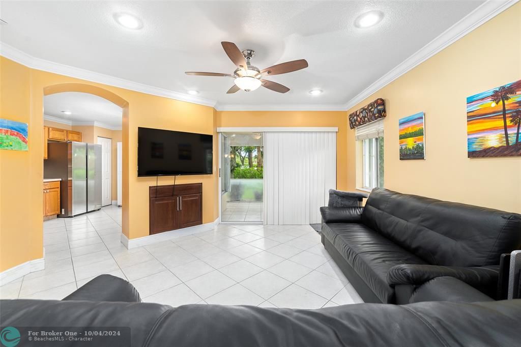 For Sale: $449,900 (3 beds, 2 baths, 1681 Square Feet)