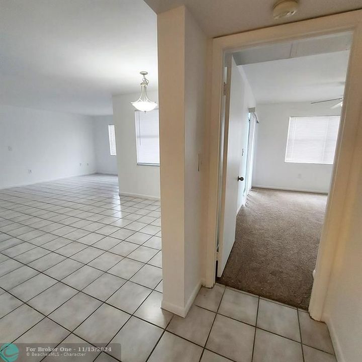 For Rent: $2,150 (2 beds, 2 baths, 1123 Square Feet)