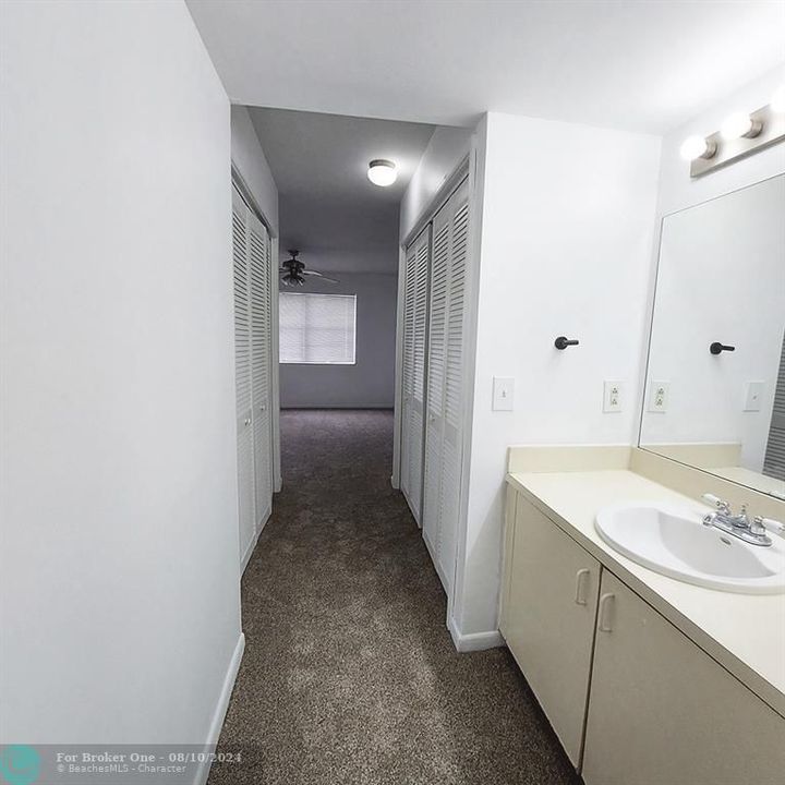 Recently Rented: $2,150 (2 beds, 2 baths, 1123 Square Feet)