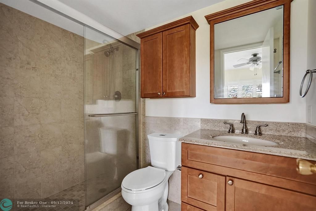 For Sale: $259,900 (2 beds, 2 baths, 1100 Square Feet)