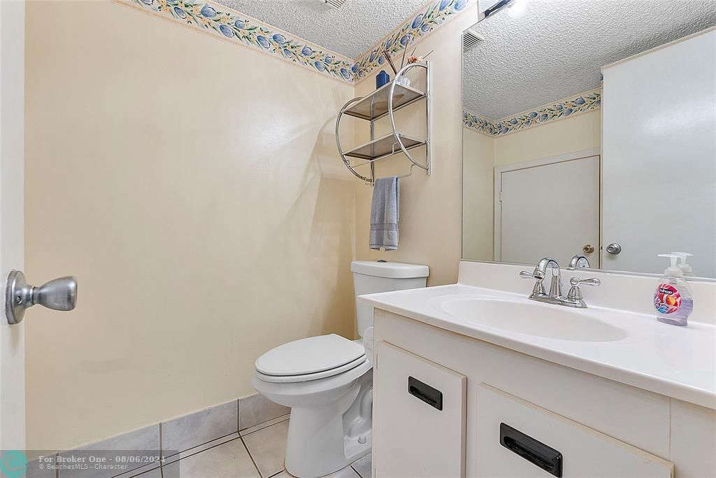 For Sale: $364,900 (3 beds, 2 baths, 1595 Square Feet)