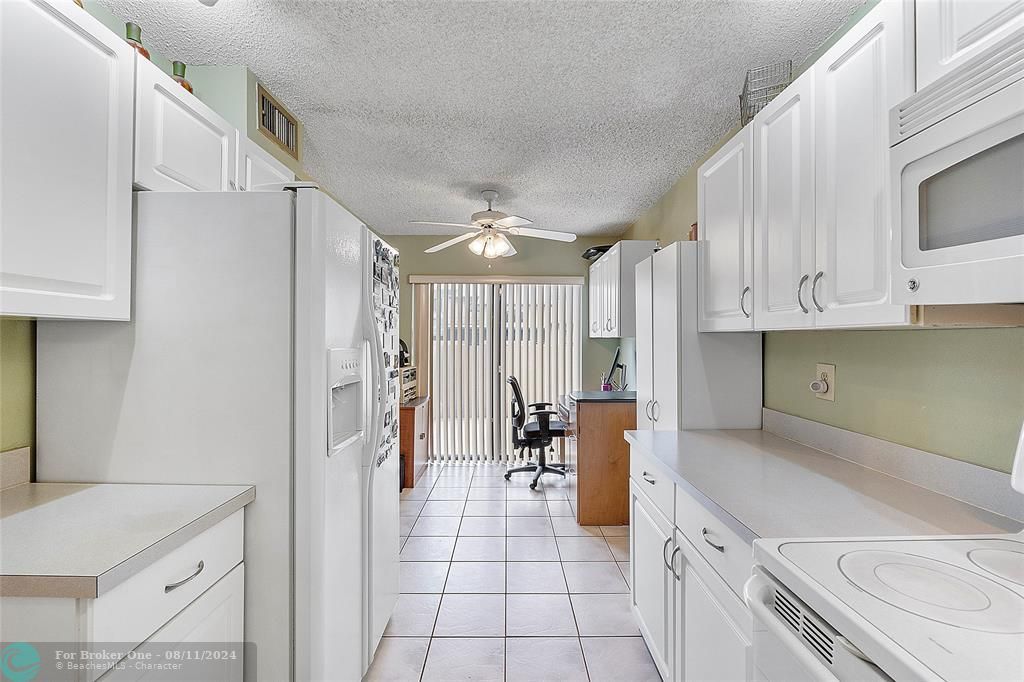 For Sale: $364,900 (3 beds, 2 baths, 1595 Square Feet)