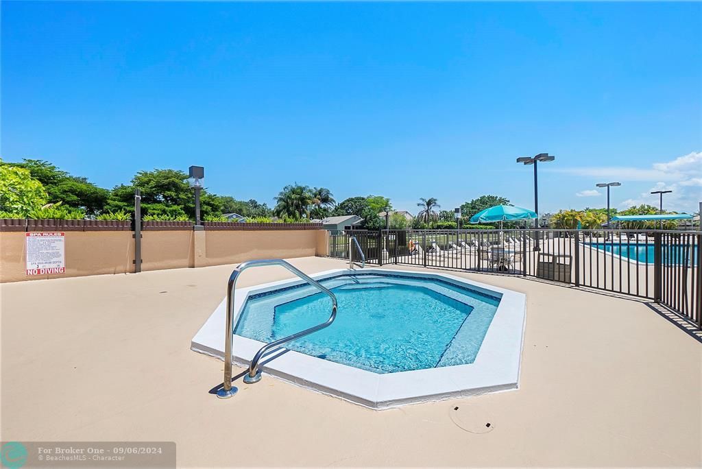 For Sale: $364,900 (3 beds, 2 baths, 1595 Square Feet)