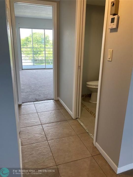 For Rent: $1,650 (1 beds, 1 baths, 798 Square Feet)