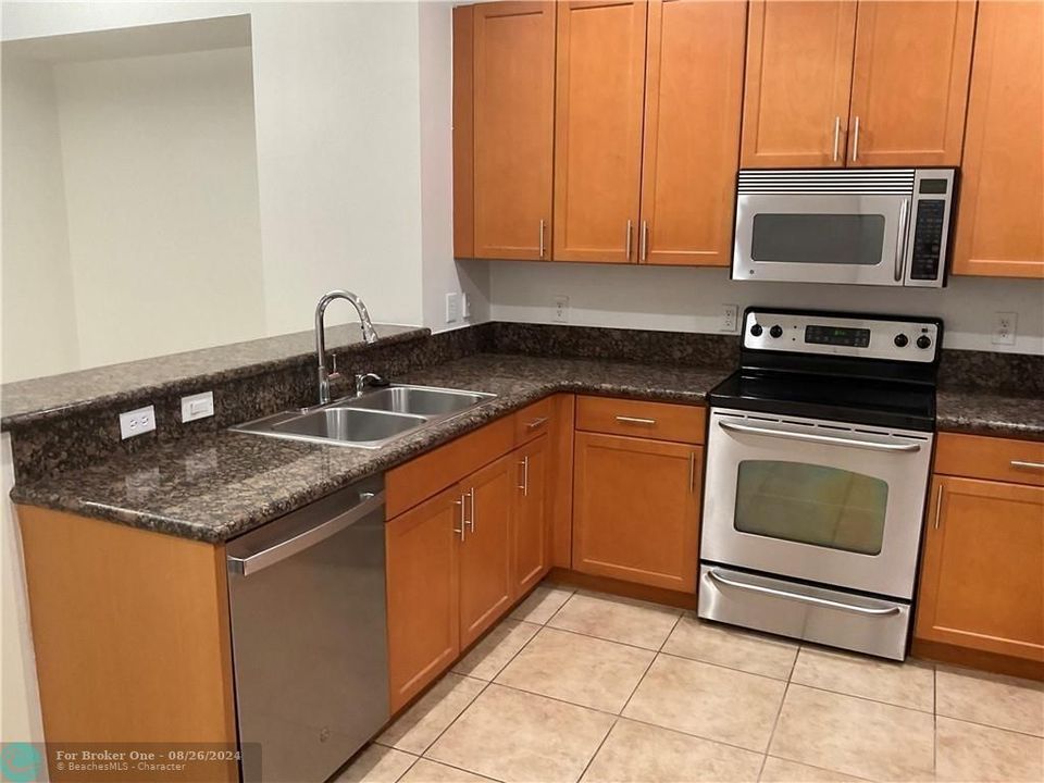 For Rent: $3,600 (3 beds, 3 baths, 1780 Square Feet)