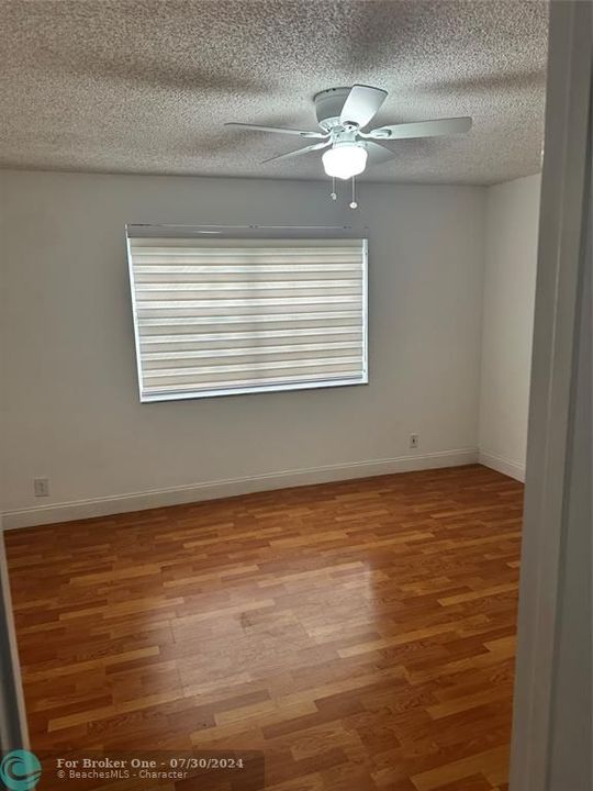 For Rent: $2,450 (2 beds, 2 baths, 985 Square Feet)