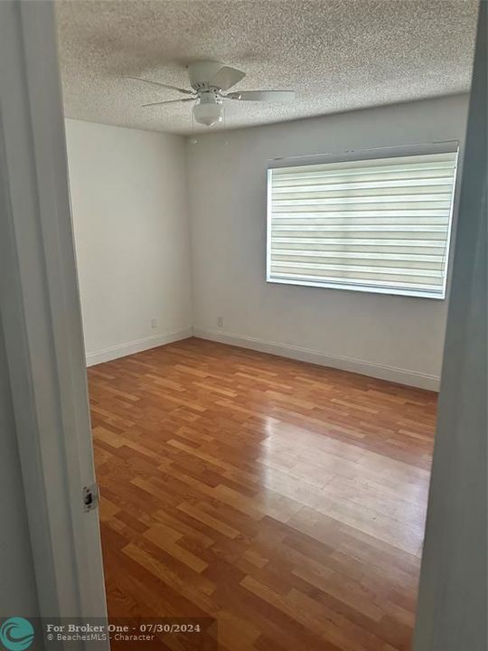 For Rent: $2,450 (2 beds, 2 baths, 985 Square Feet)