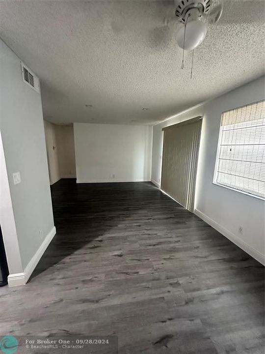 Recently Rented: $2,450 (2 beds, 2 baths, 985 Square Feet)