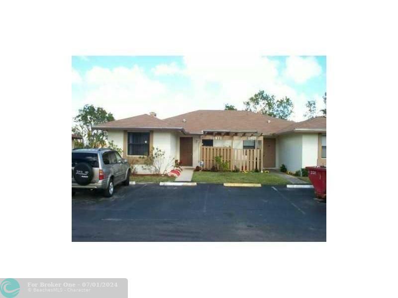 For Rent: $2,300 (3 beds, 2 baths, 1118 Square Feet)