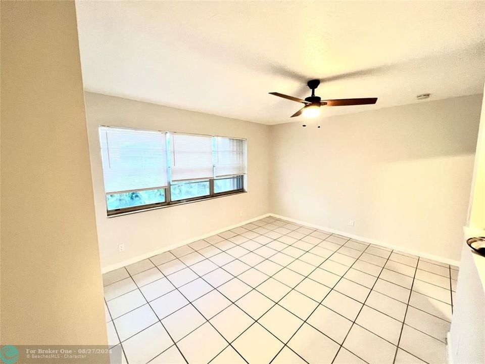 Recently Rented: $1,825 (1 beds, 1 baths, 610 Square Feet)