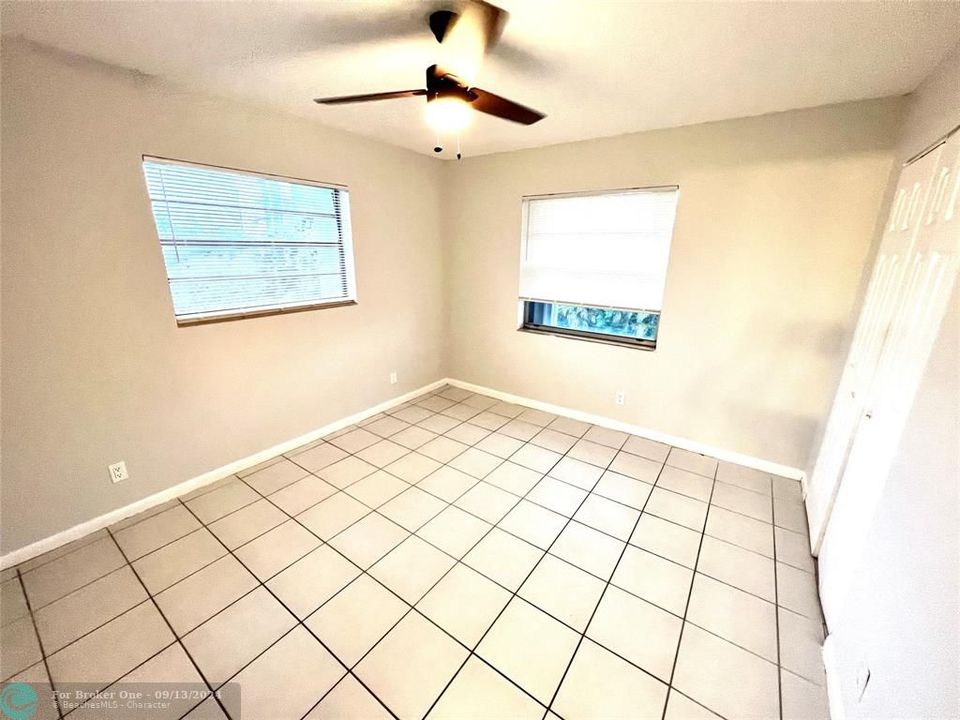 Recently Rented: $1,825 (1 beds, 1 baths, 610 Square Feet)